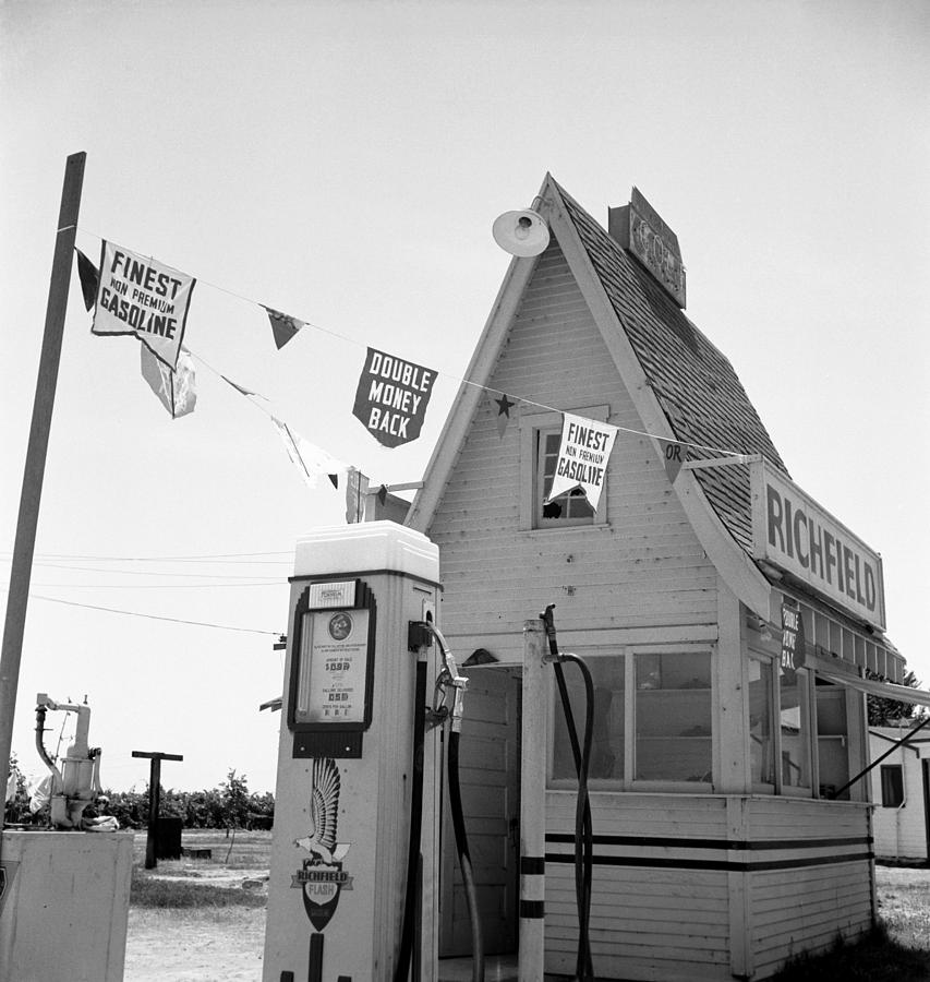 Service Station, 1939 Photograph by Granger