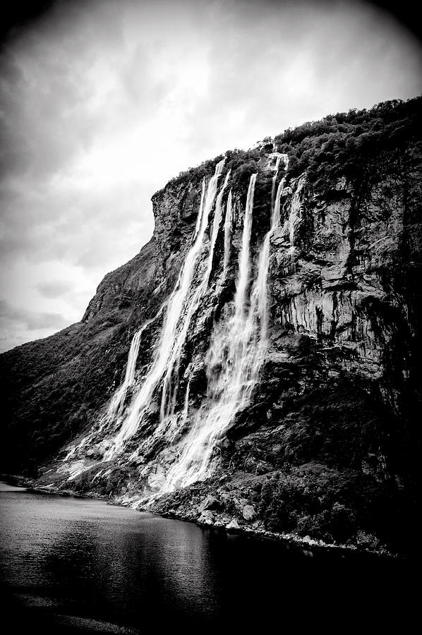 Seven Sisters Waterfall Photograph by Bill Howard