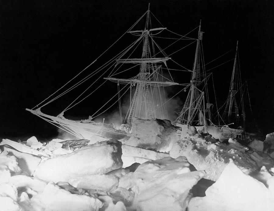 Shackletons Ship, Endurance Photograph by Underwood Archives