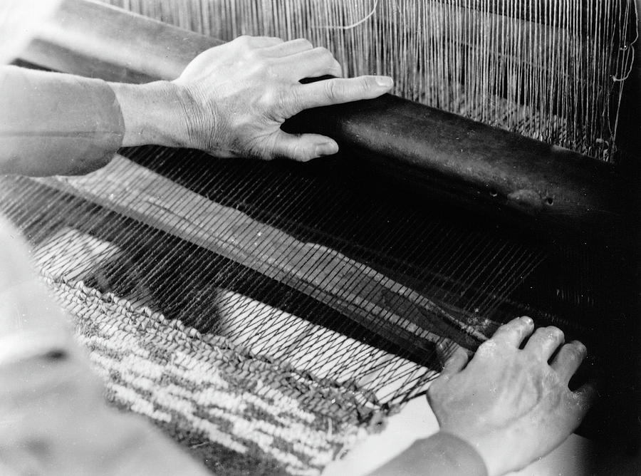 Shaker Weaving 1930s Photograph By Granger Fine Art America