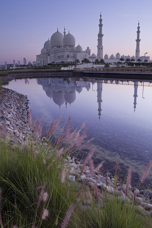 Sunset Photograph - Sheikh Zayed Grand Mosque At Sunrise by Kav Dadfar