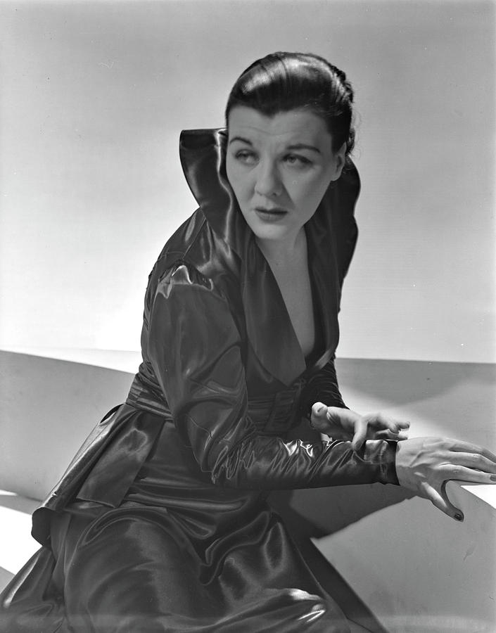 Sheila Barrett Wearing A Gown With High Collar Photograph by Horst P. Horst