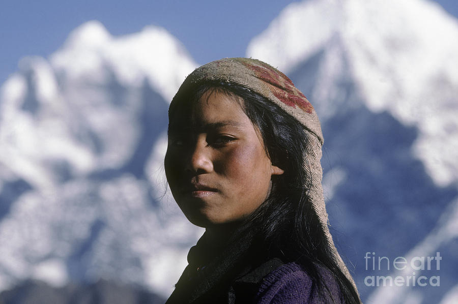 Sherpa Woman - Mt Everest Photograph by Craig Lovell