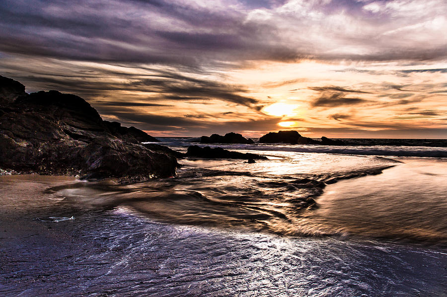 Sunset Photograph - Shimmering sea by Edgar Laureano