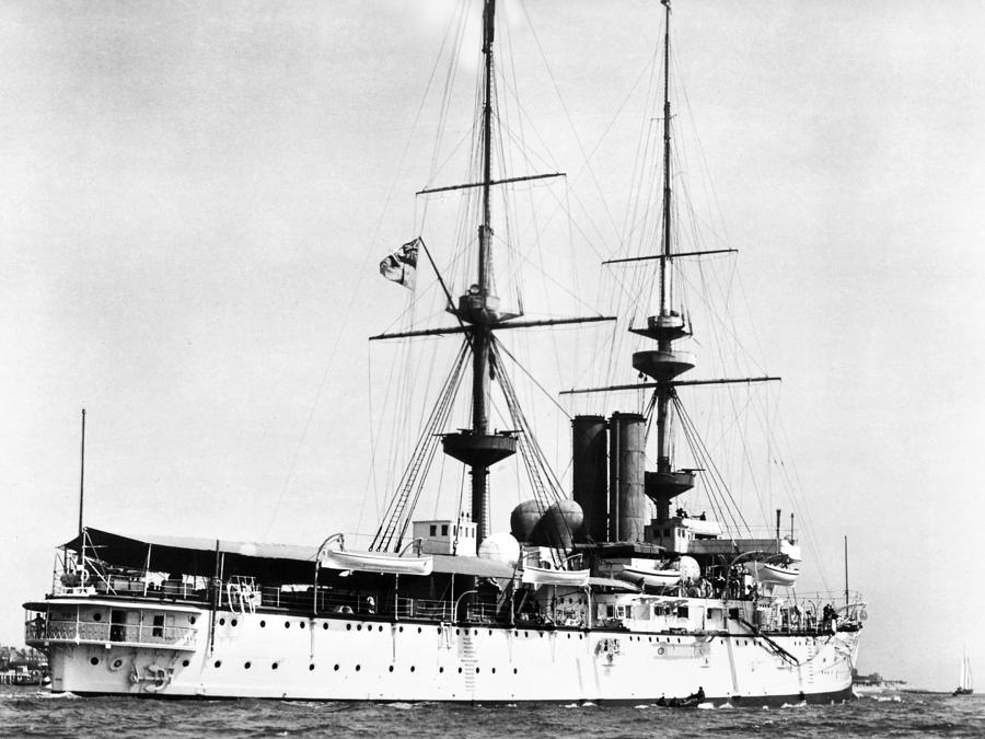 Ships Hms renown, 1905 Photograph by Granger