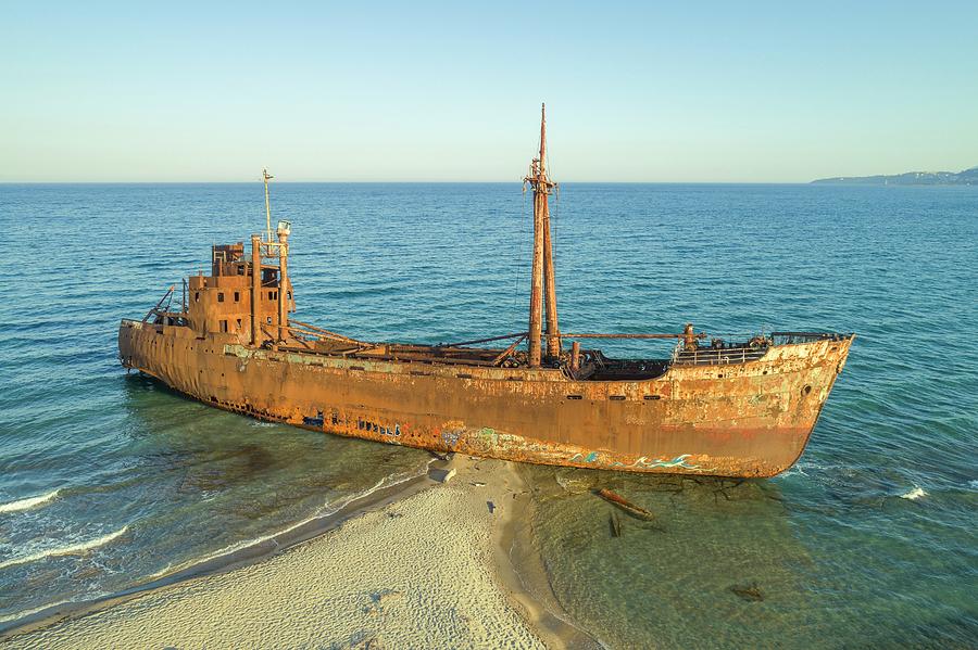 Shipwreck Photograph by David Parker/science Photo Library