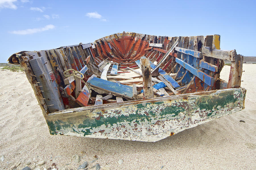 Shipwrecked Fishing Boat of Aruba Photograph by David Letts