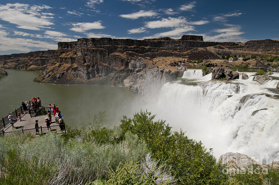 Shoshone Falls & Overlook Idaho Photograph by William H. Mullins