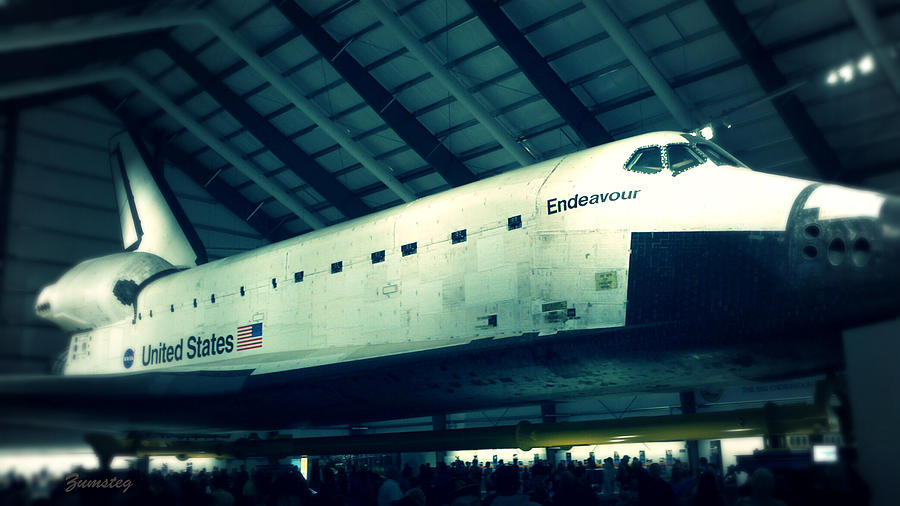 Shuttle Endeavour Photograph by David Zumsteg