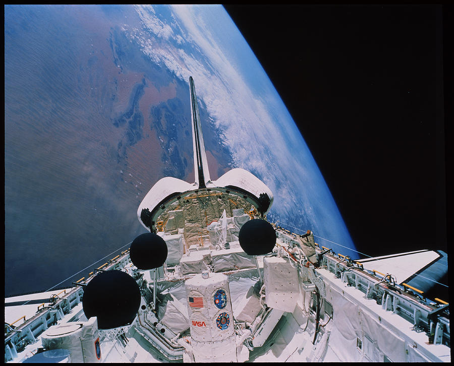 Shuttle In Orbit Photograph by Nasa/science Photo Library
