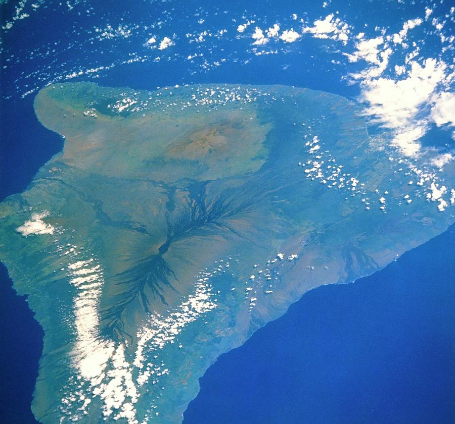 Shuttle Photograph Of The Island Of Hawaii Photograph by Nasa/science Photo Library