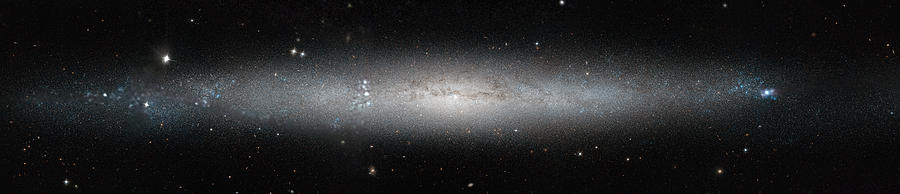 Silver Needle Galaxy Ngc 4244 Photograph by Science Source