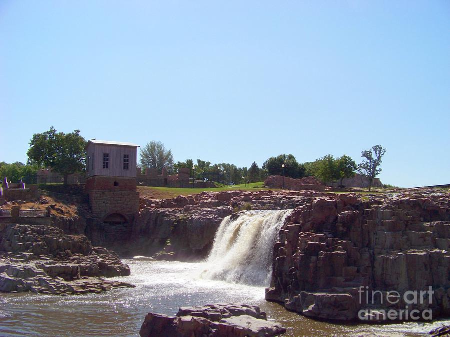Sioux Falls and Pumphouse Photograph by Charles Robinson