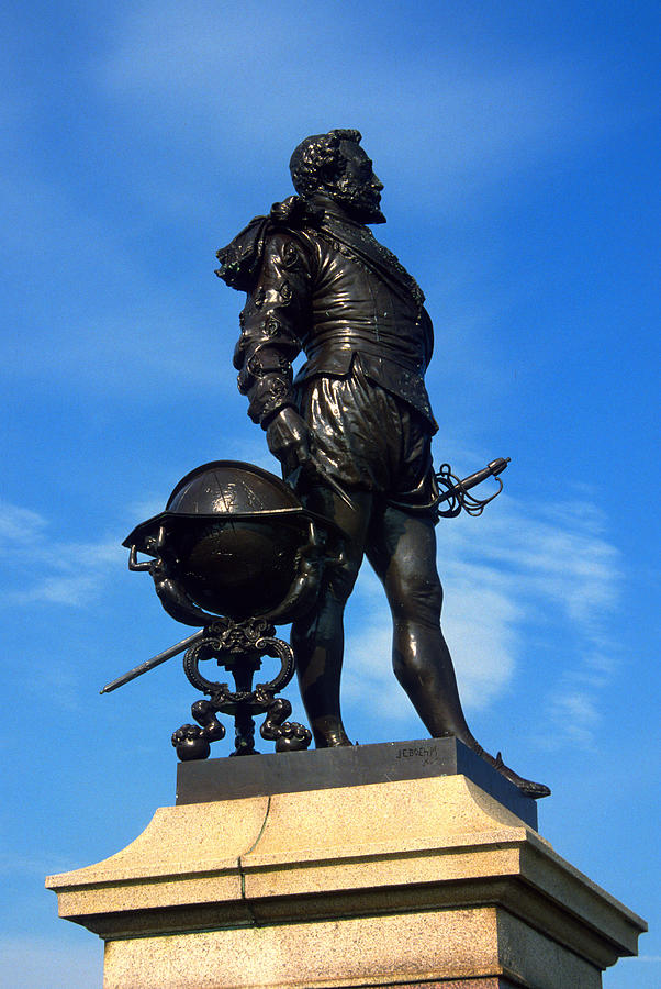 Sir Francis Drake Statue Plymouth Devon Photograph by Gordon James