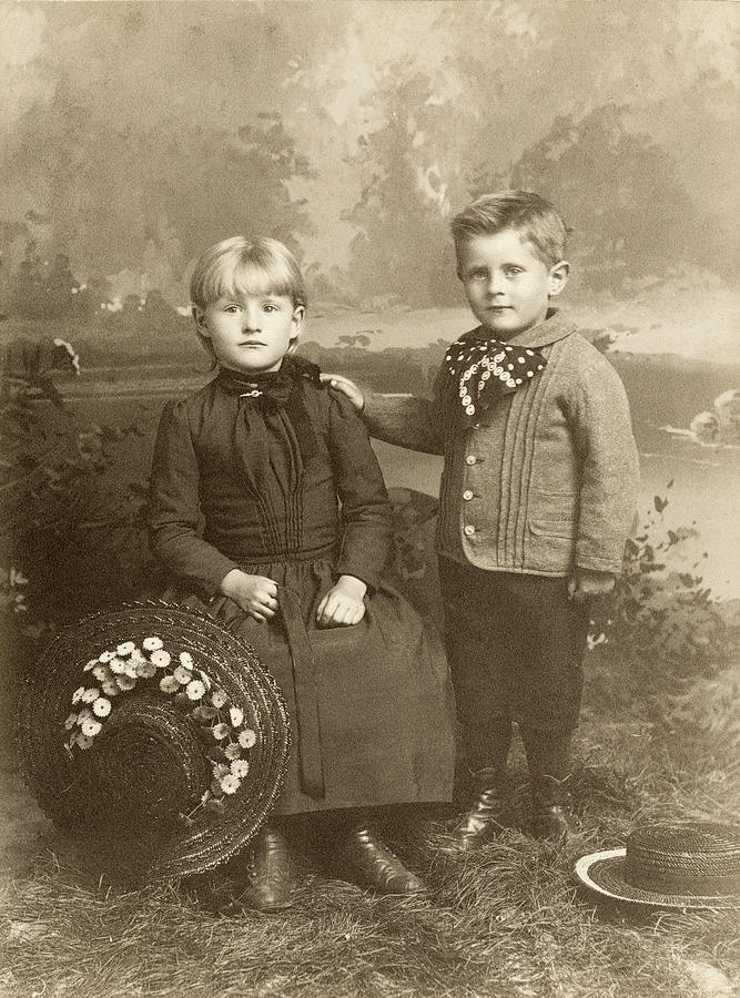 Sister And Brother, C1890 Photograph by Granger