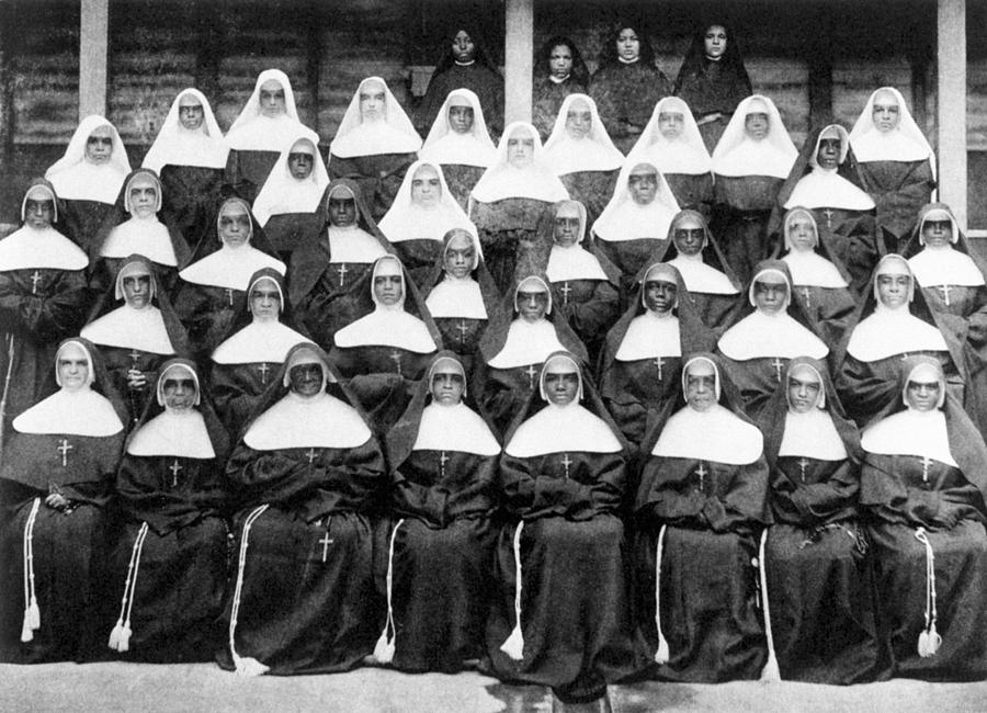 Sisters Of The Holy Family Photograph by Granger