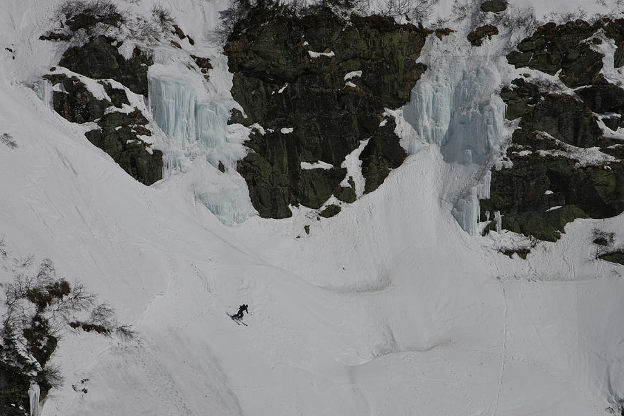 Skiers On Tuckerman Ravine On Mt Photograph by Jose Azel Skiers On Tuckerman Ravine On Mt Photograph by Jose Azel