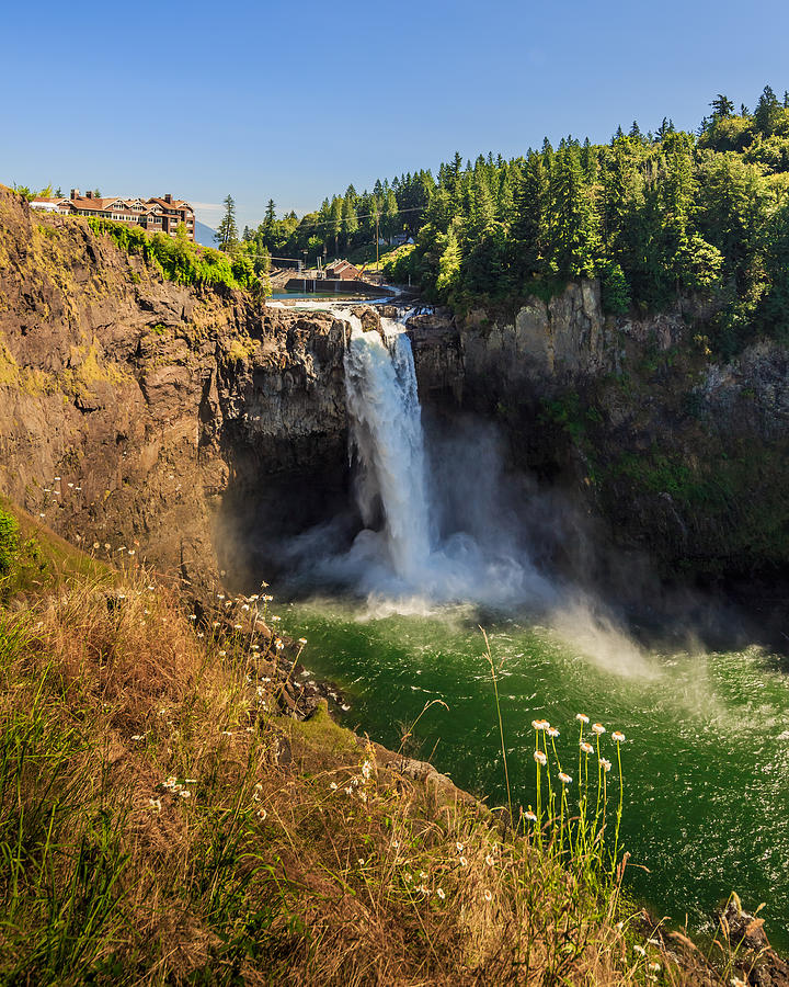 Snoqualmie Falls and Salish Lodge Photograph by Scott Campbell