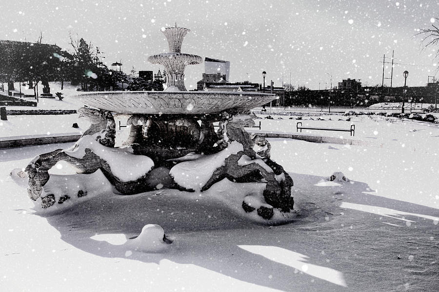 Snow On The Fountain Photograph by Alice Gipson