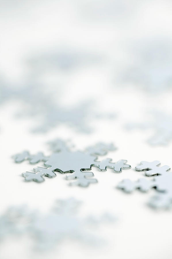 Snowflake Sequins Photograph by Gustoimages/science Photo Library