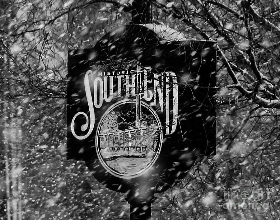 Charlotte Photograph - Snowy Southend by Robert Yaeger