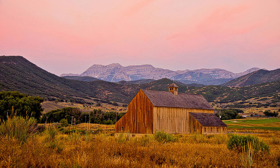 Soldier Hollow Barn sunrise Photograph by David Simpson
