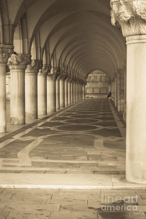Black And White Photograph - Solitude under Palace Arches by Prints of Italy