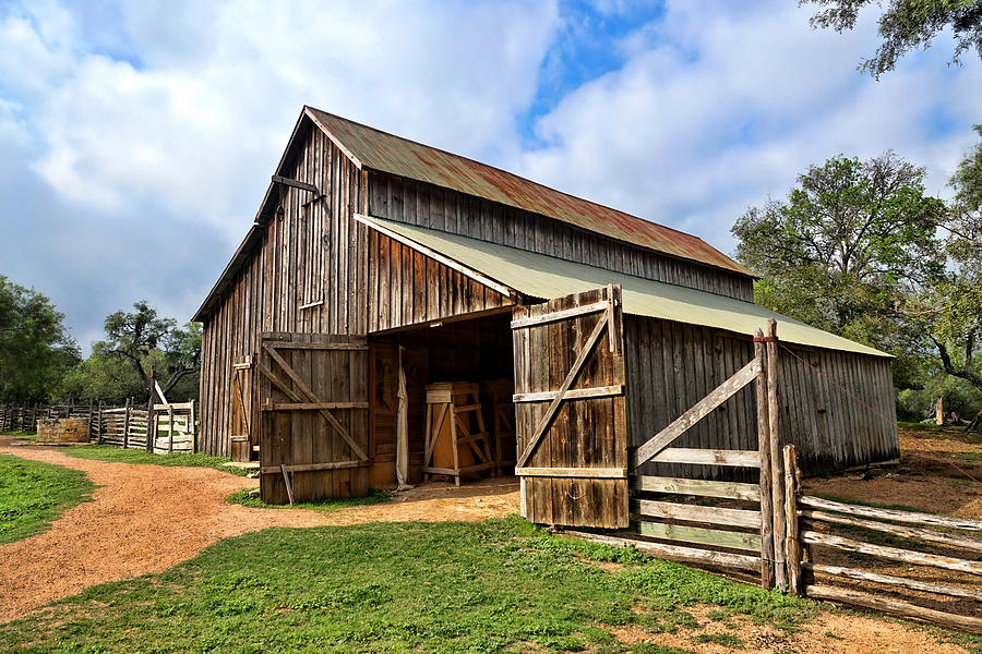 Someone Left The Barn Door Open Photograph By Lanis Rossi