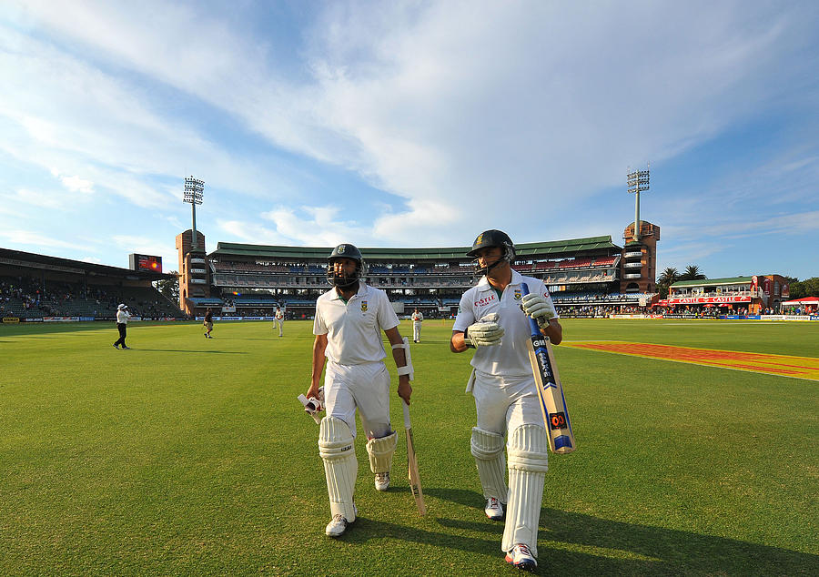 South Africa v New Zealand - Second Test: Day 1 Photograph by Gallo Images