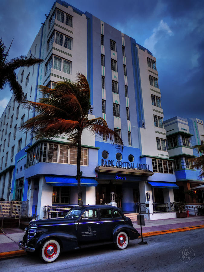 Miami Photograph - South Beach - Park Central Hotel 001 by Lance Vaughn