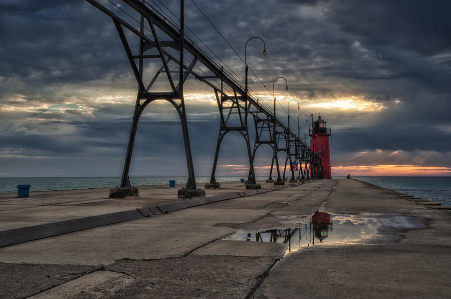 South Haven Lighthouse Photograph by Wade Aiken