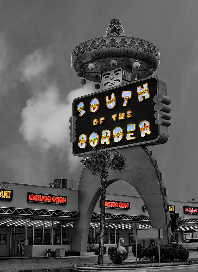 South of the Border Photograph by Lee Dos Santos