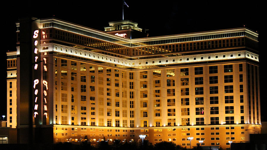 hotels near south point hotel and casino