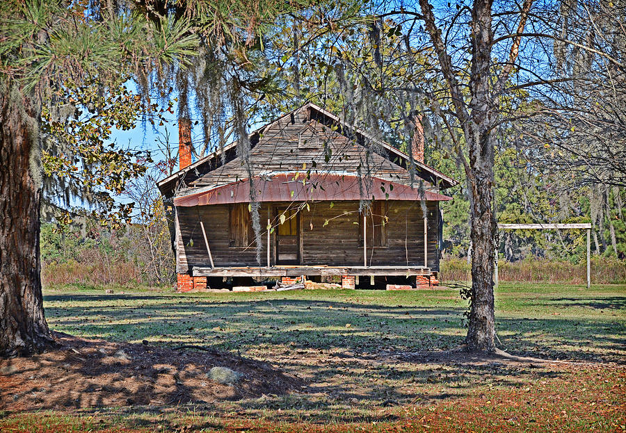 Southern Cabin Photograph by Linda Brown