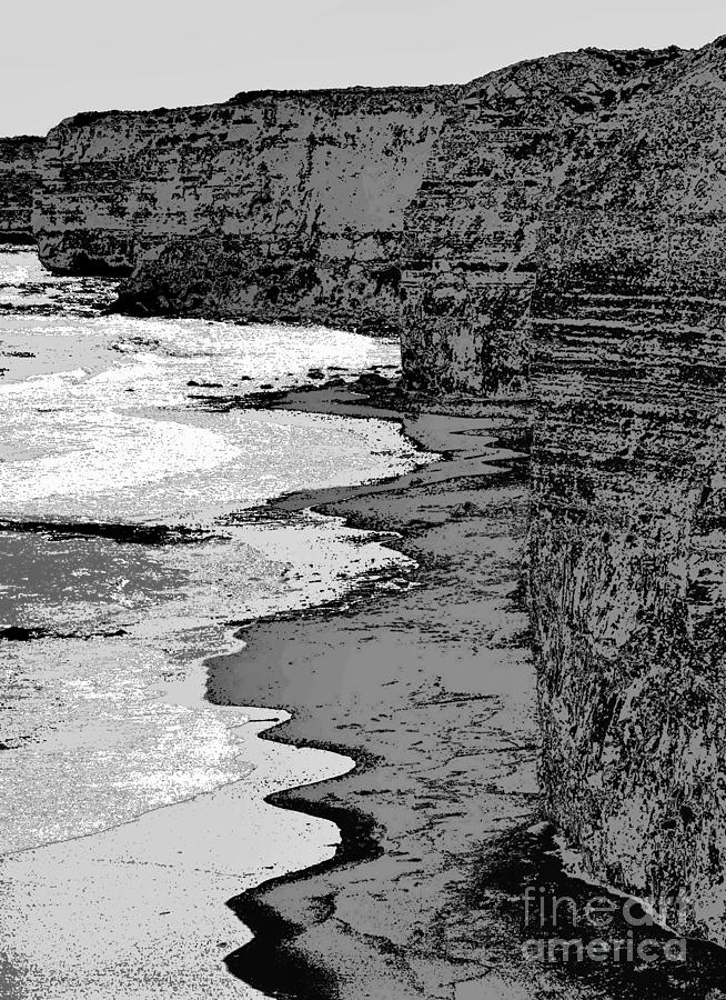 Southern Ocean Cliffs DBW Digital Art by Tim Richards