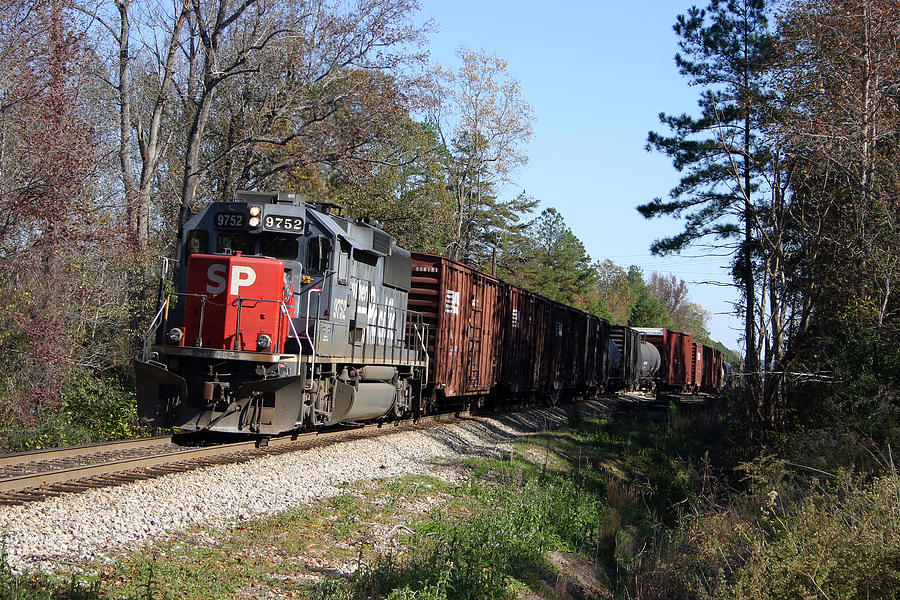 Southern Pacific GP60 #9752 Photograph by Joseph C Hinson - Pixels