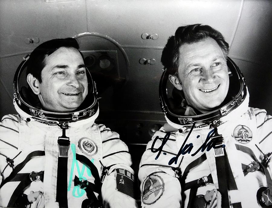 Astronaut Photograph - Soyuz 31 Crew by Detlev Van Ravenswaay