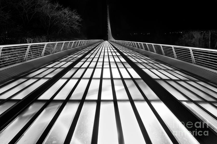 sundial bridge at night