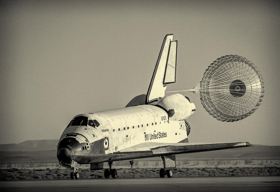 Space Shuttle Atlantis Landing 2 Photograph By Chad Rowe - Pixels