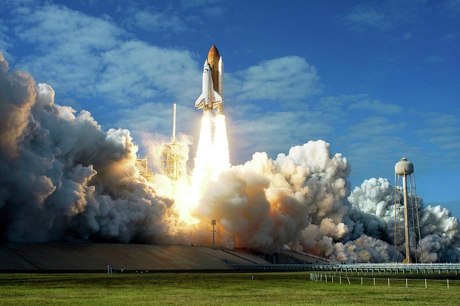 Space Shuttle Launch Photograph by Peter Menzel/science Photo Library ...