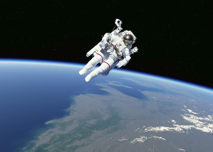 Spacewalk Photograph by Science Photo Library