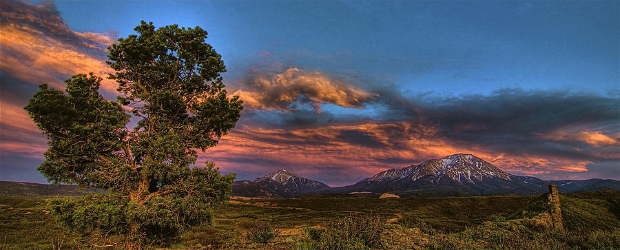 Spanish Peak Sunset Photograph by Michael Scott