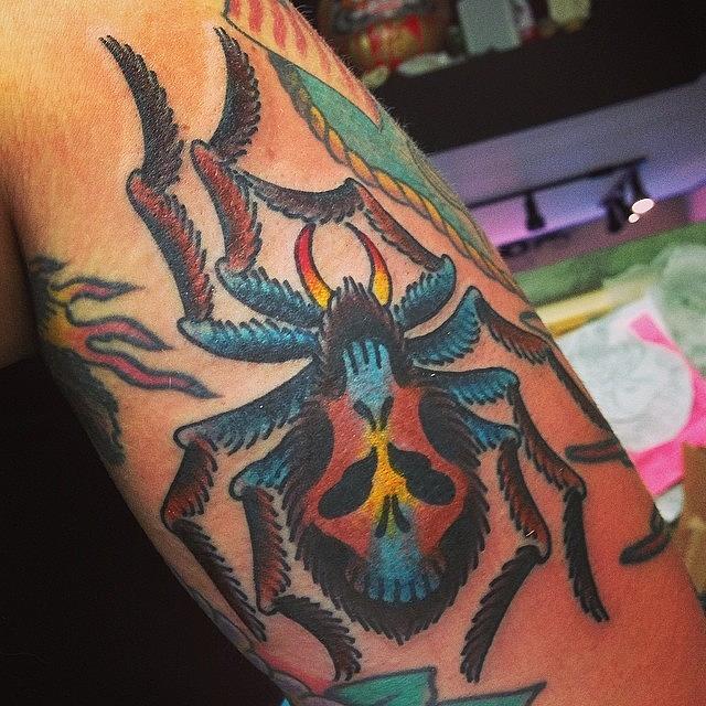 Cool Traditional Spider Tattoo Idea