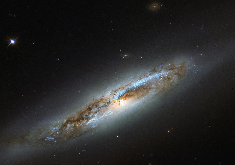 Spiral Galaxy Ngc 4388 Photograph by Science Source