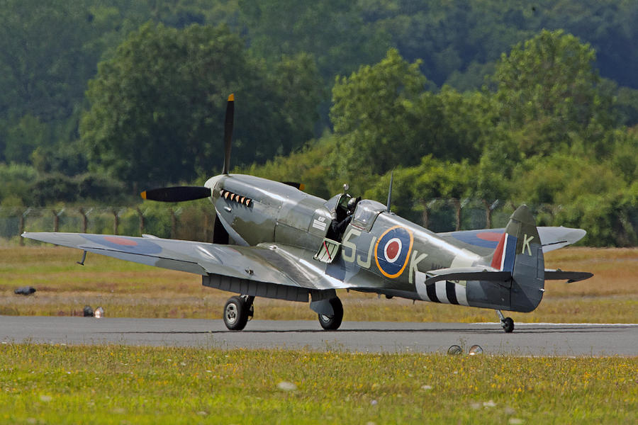 Spitfire Photograph by Paul Scoullar