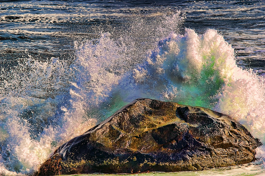 Ocean Scene Photograph - Splash by Tom Prendergast