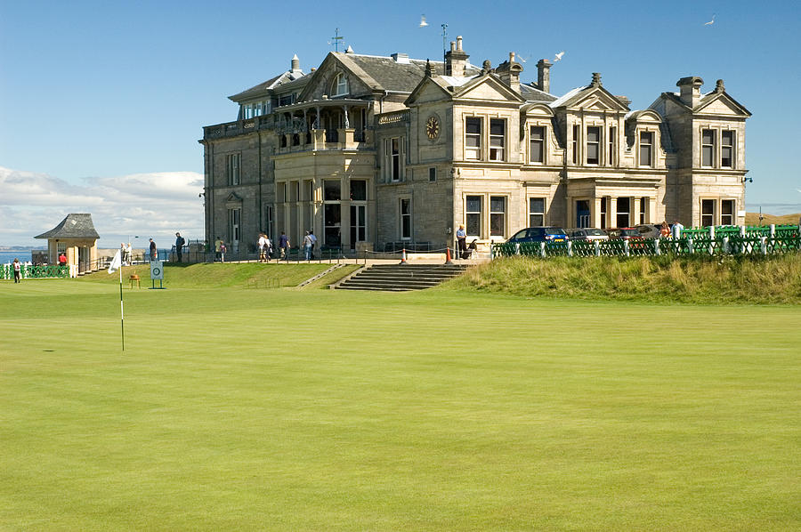 St Andrews Final Green and Clubhouse  Photograph by Jeremy Voisey