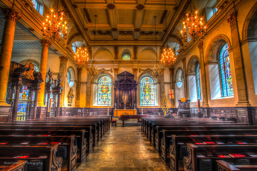 St. Lawrence Jewry Photograph by Ross Henton