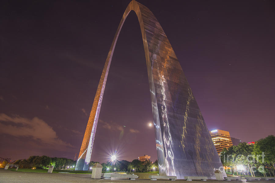 St. Louis Missouri Gateway Arch Night 9422 Photograph by David Haskett II