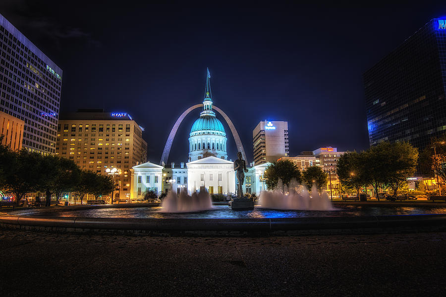 St. Louis Missouri Night Skyline Photograph by David Haskett II